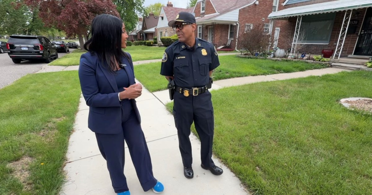 Walk a Mile Wednesday returns for the season with the police chief and mayor on the route