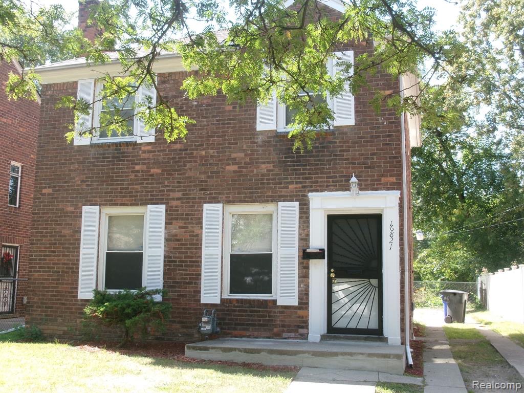 Detroit records roughly 1,000 land contracts a year, and a new report says buyers need more protection
