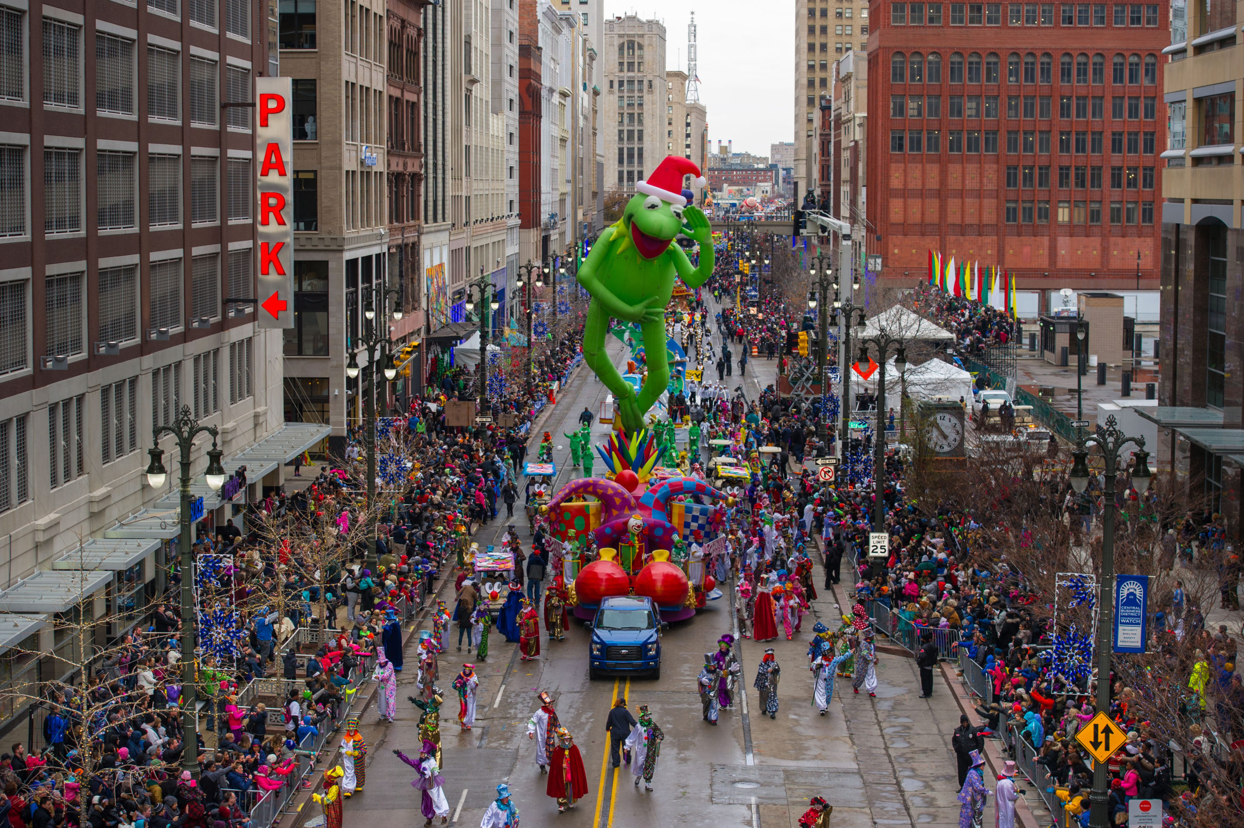 Dan Gilbert to lead Detroit's 100th Thanksgiving parade as grand marshal