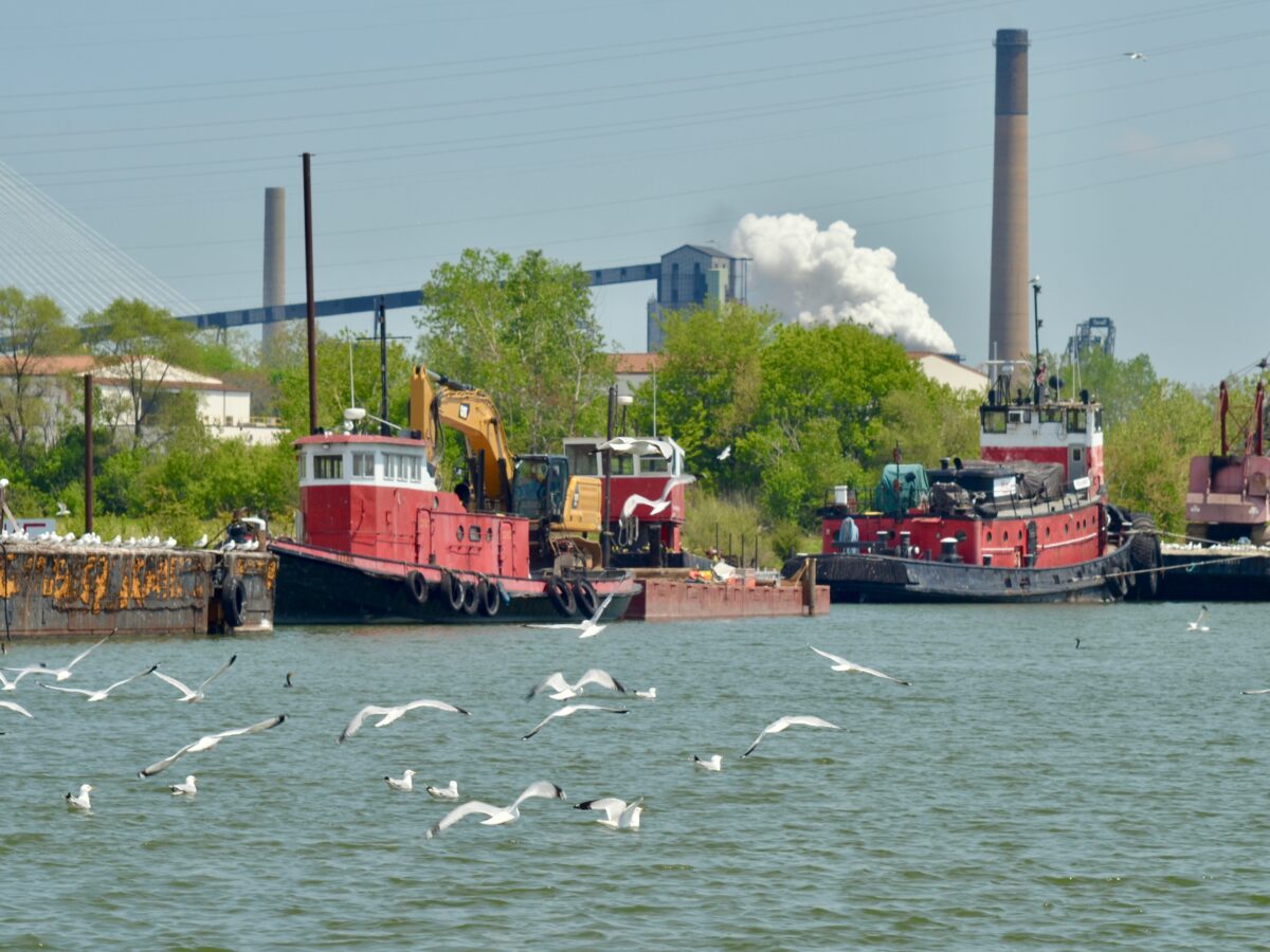 Southwest Detroit women push for pollution limits after generations of family loss